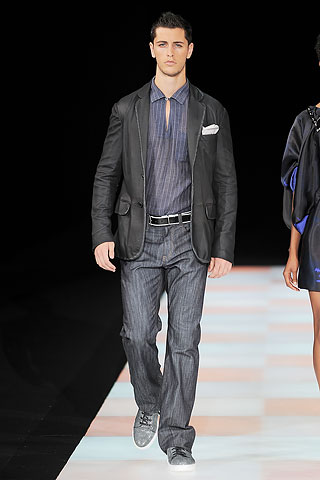 Giorgio Armani / - 2010